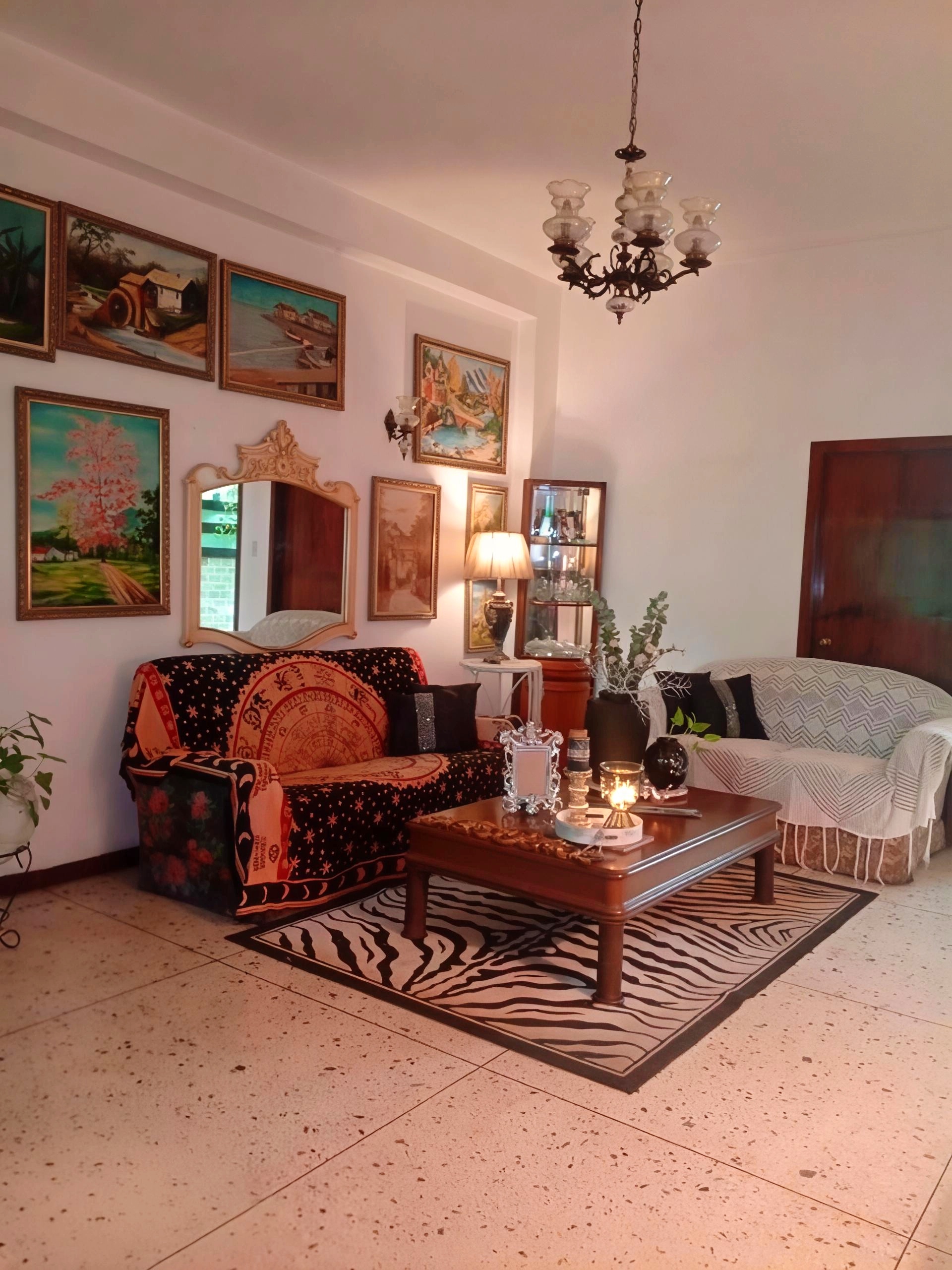 Casa en Venta | Santa Rosa Valencia a 150m Estación Michelena - Cerca de Zona Comercial